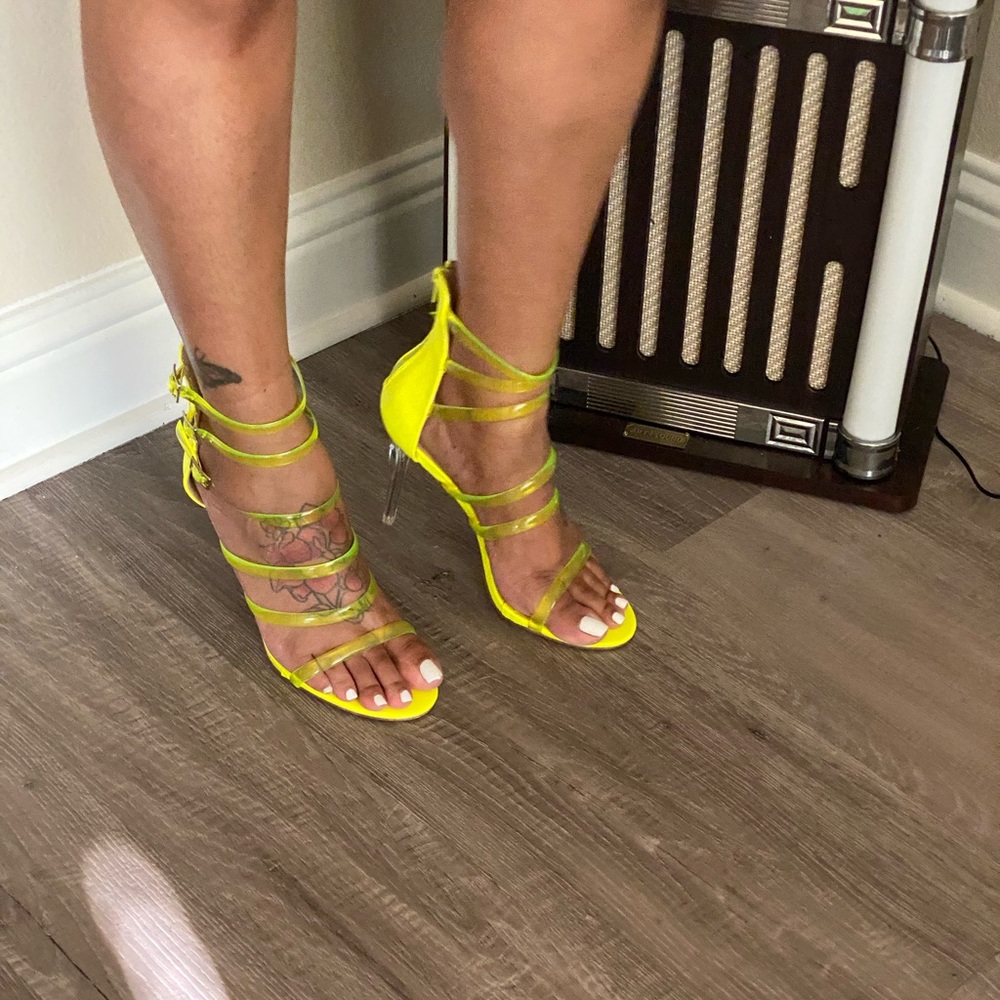 Women’s shoes